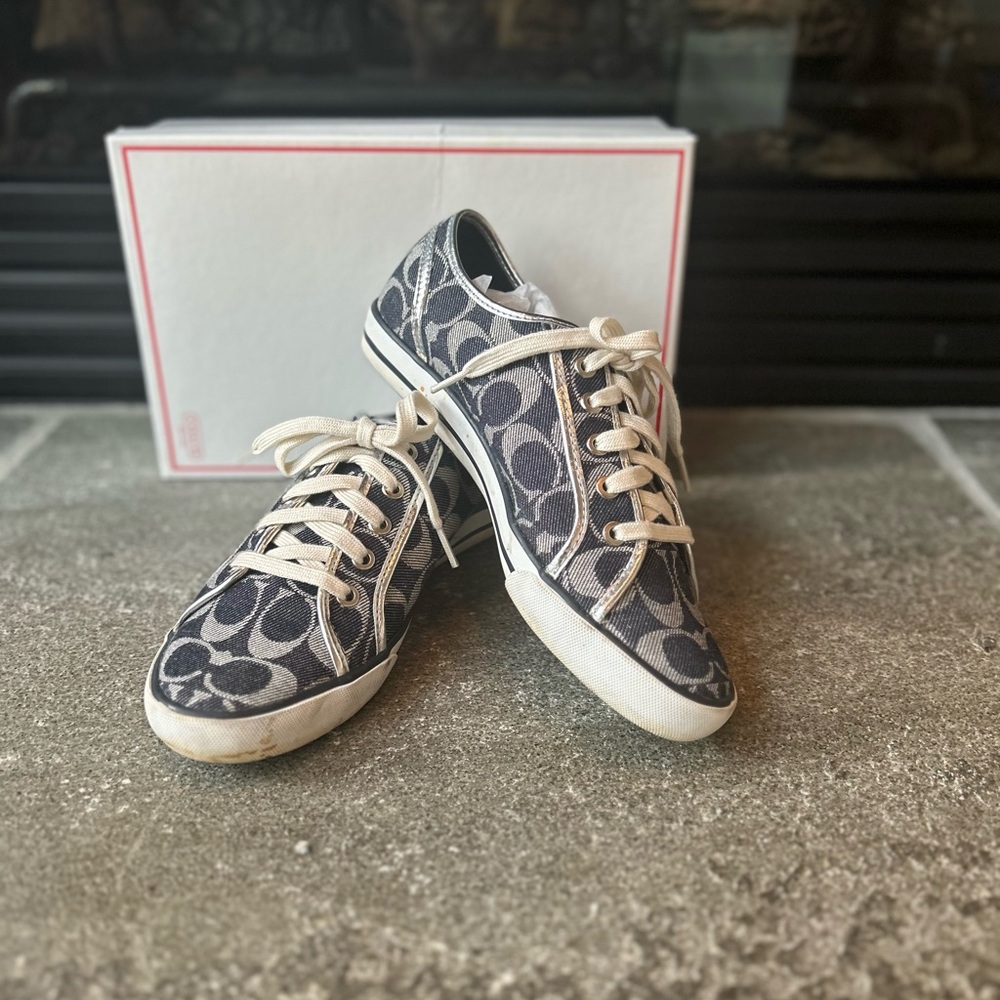 Coach Women's Blue and White Sneakers